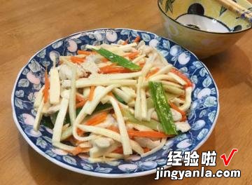 鸡胸肉炒茭白笋丝