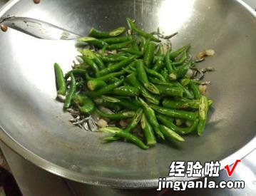 糯米椒炒豆鼓小鱼干