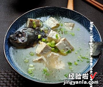 家常鲫鱼炖豆腐汤