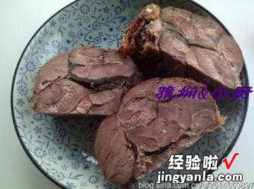 蒸饼卷牛肉