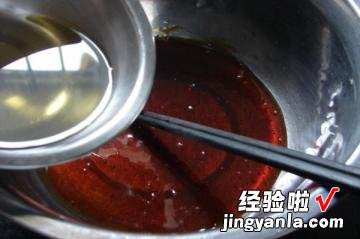 蛋黄莲蓉月饼
