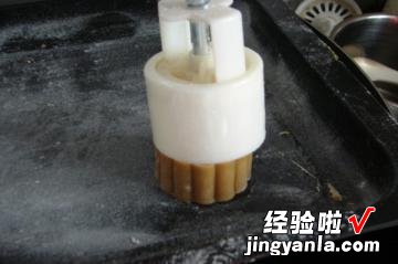 蛋黄莲蓉月饼