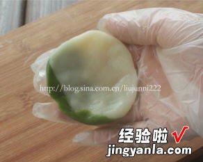 抹茶绿豆冰皮月饼