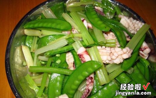 芹菜青豆炒鱿鱼