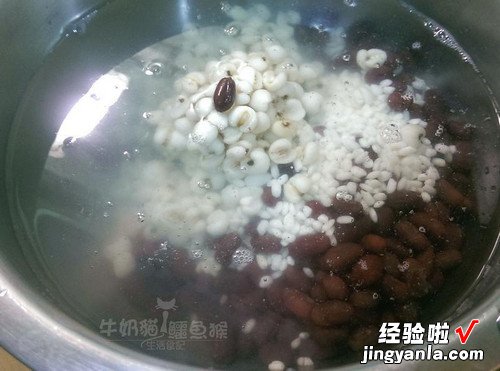 红豆薏仁糯米粥