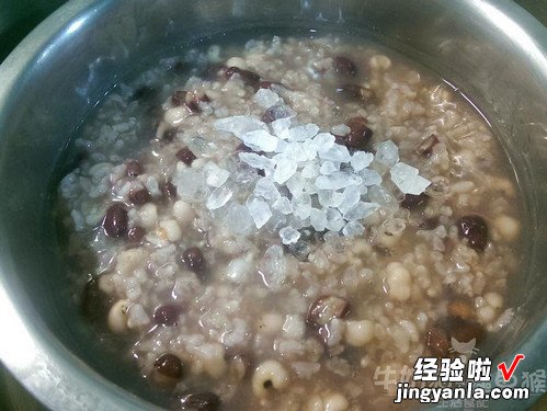 红豆薏仁糯米粥