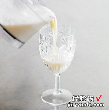 椰林飘香鸡尾酒