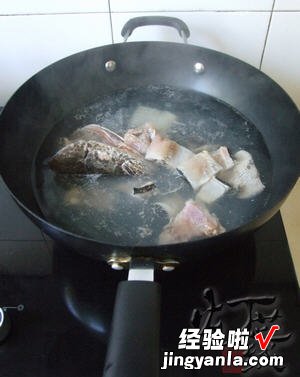 黑鱼木耳豆腐汤