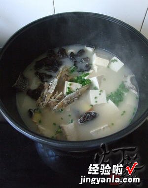 黑鱼木耳豆腐汤