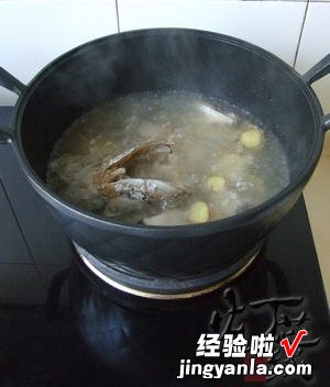 黑鱼木耳豆腐汤