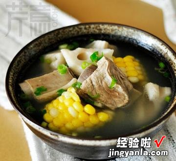 电饭煲炖莲藕玉米排骨汤