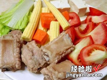 蕃茄排骨豆腐汤