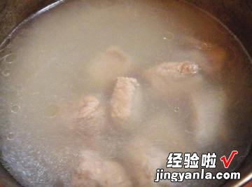 蕃茄排骨豆腐汤