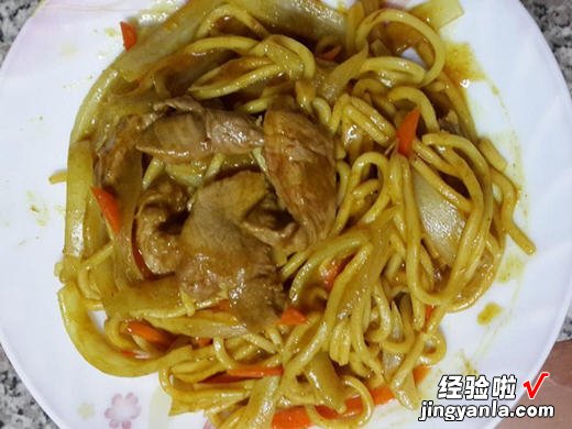 沙茶咖哩猪肉炒面
