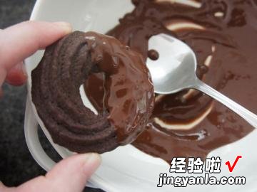 巧克力奶酥圈