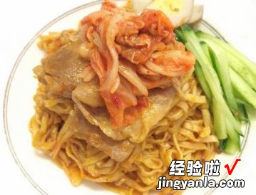 泡菜辣酱面