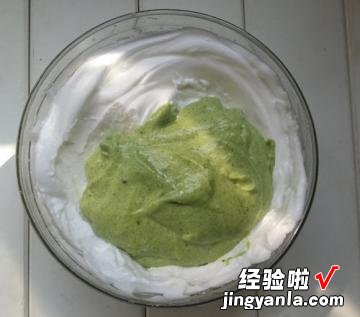 小清新抹茶戚风蛋糕