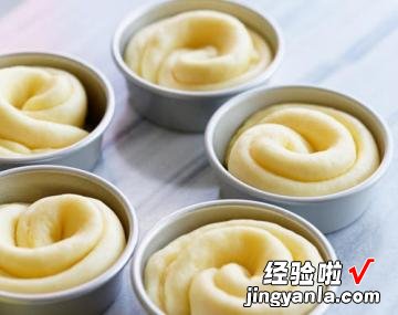 奶酥萝纹面包