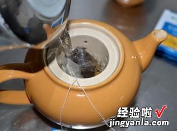 伯爵奶酥面包佐红茶