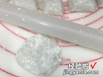 万圣节派对搞对点心 毛毛虫优格麻糬