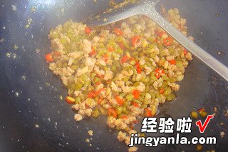 酸豆角烧肉末