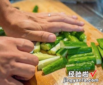 日本居酒屋麻油小黄瓜泡菜