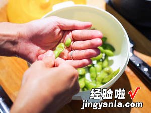 奶油玉米毛豆手捏饭团