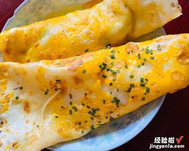 金黄的鸡蛋煎饼