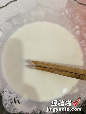 金黄的鸡蛋煎饼