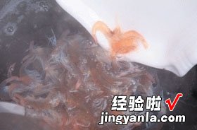 白米虾炒豆腐